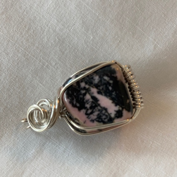 Rose and Black Quartz and Sterling Silver Pendant - Picture 3 of 3